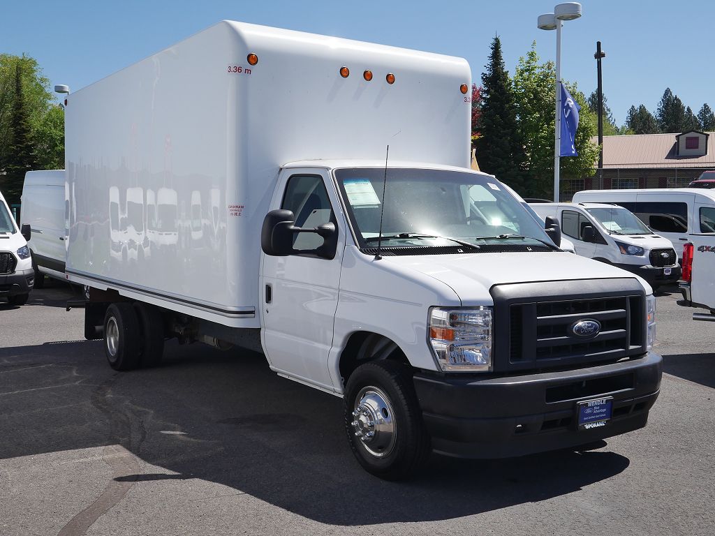 2024 Ford Econoline E-450