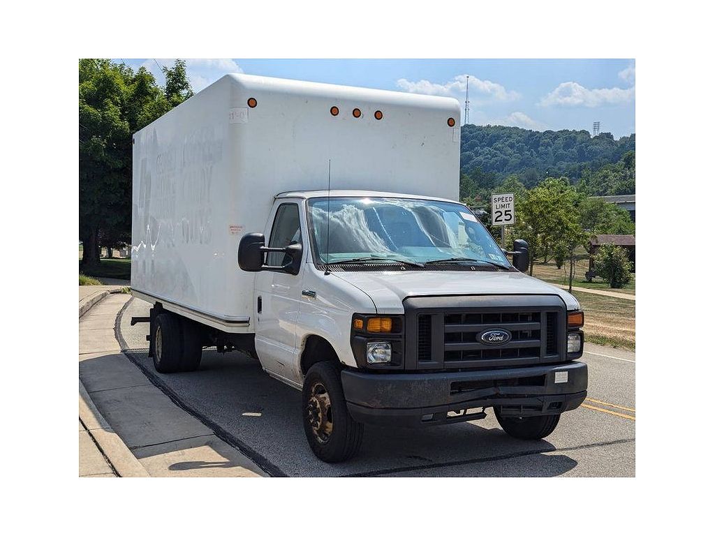 2016 Ford E-Series E-450 SD