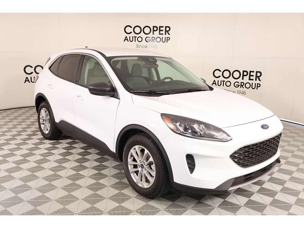 2022 Ford Escape Hybrid SE