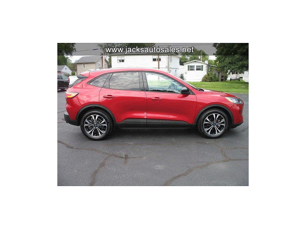 2022 Ford Escape SE