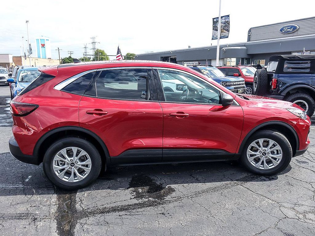 2023 Ford Escape