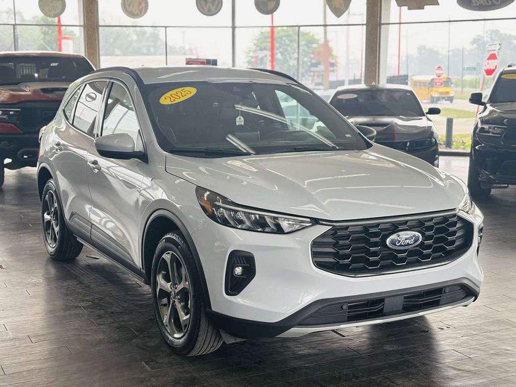 2025 Ford Escape ST-Line Select