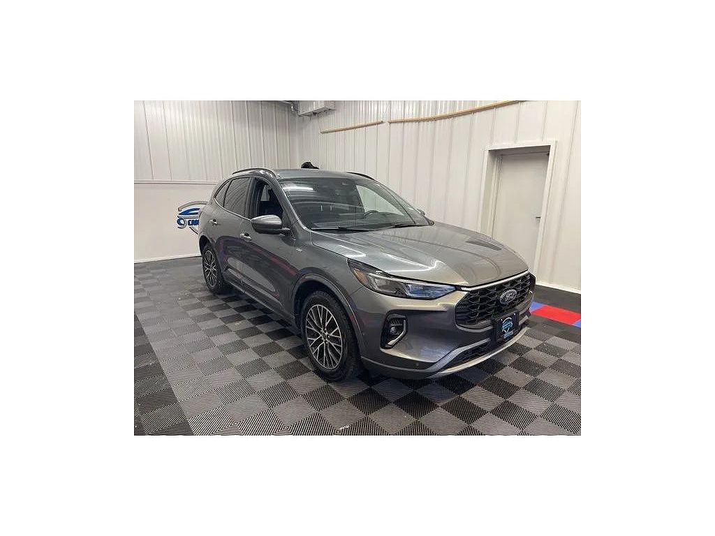 2023 Ford Escape ST-Line Elite
