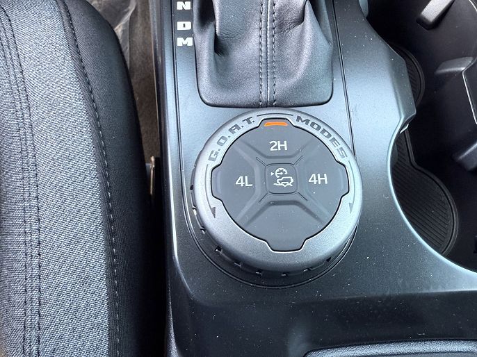 Ford Bronco 2025 — миниатюра 11