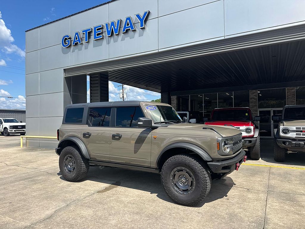 2025 Ford Bronco Badlands