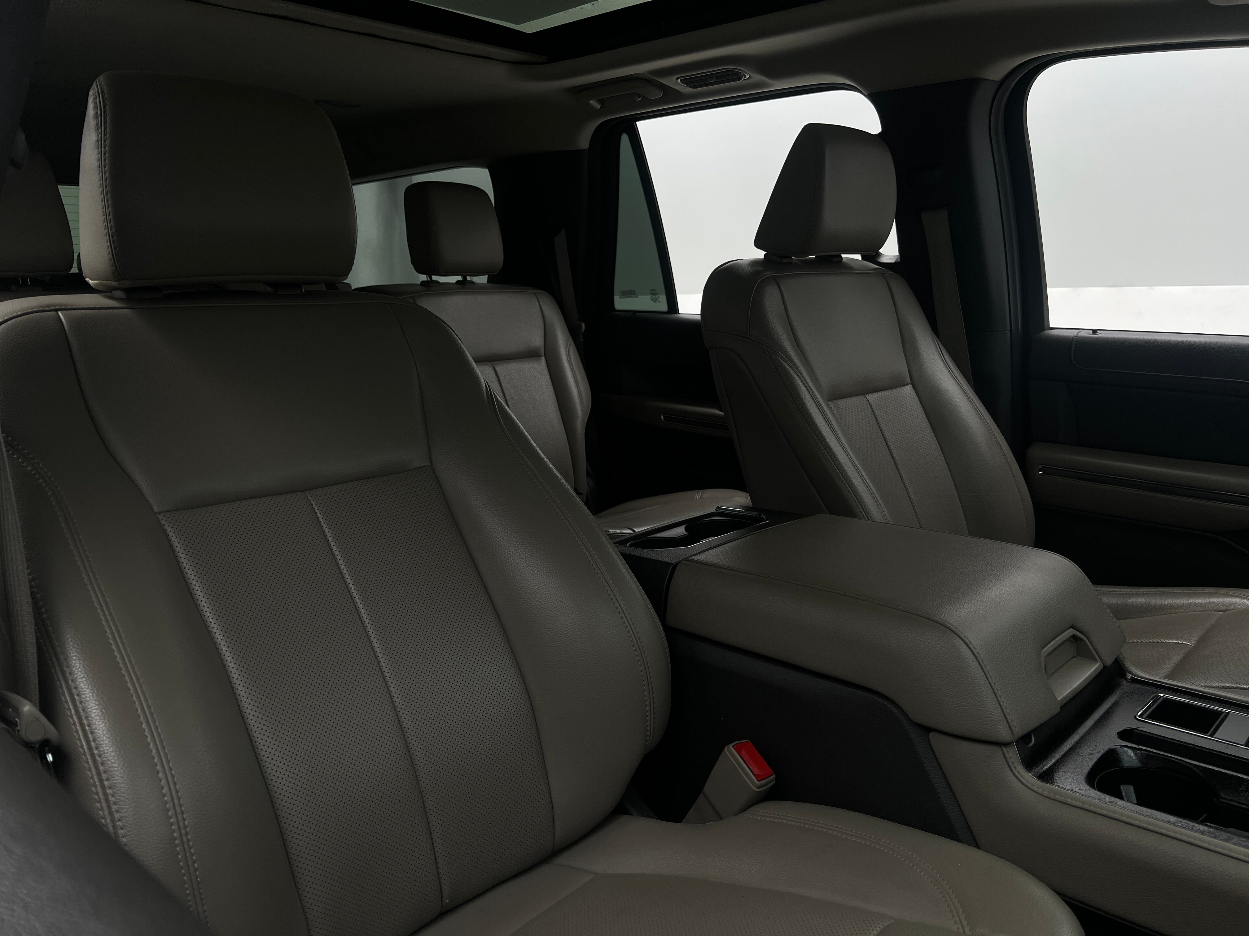 Vehicle Image 2 of 23 for 2021 Ford Expedition