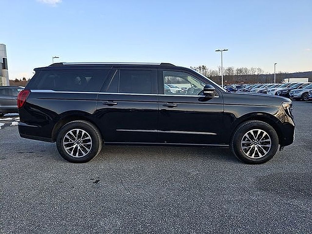 2025 Ford Expedition MAX MAX Platinum