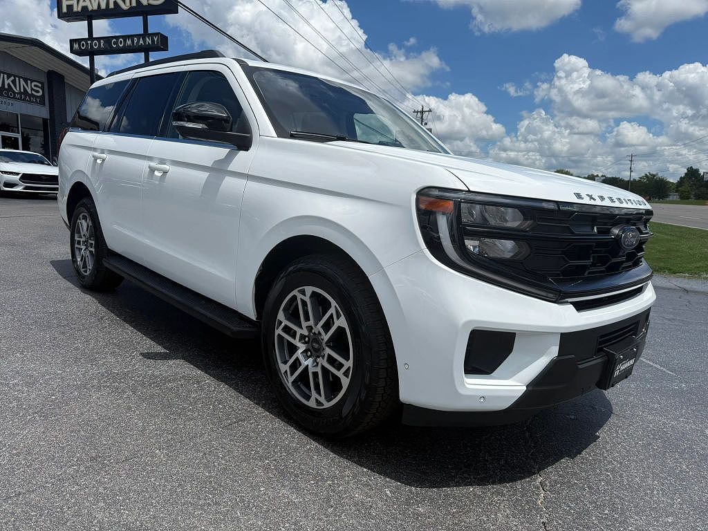 2025 Ford Expedition Active