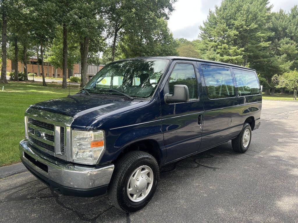 2011 Ford E-Series E-150 XLT