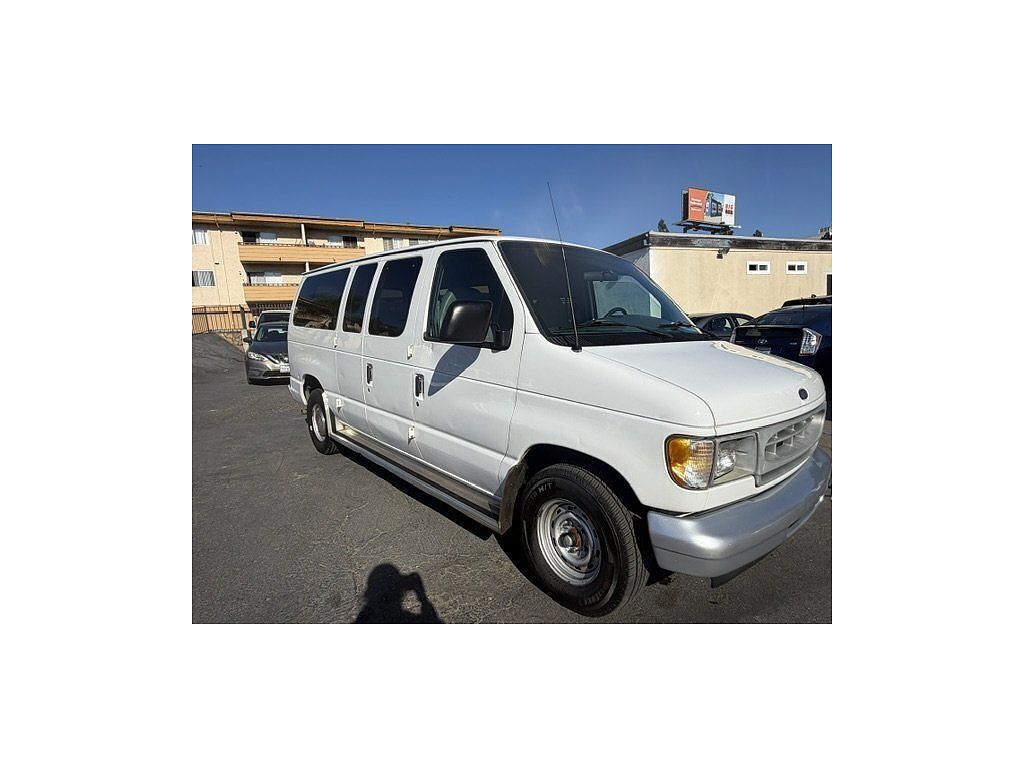 2002 Ford Econoline E-150 XL