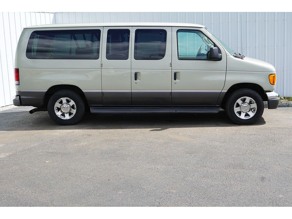 2006 Ford Econoline E-150 Chateau