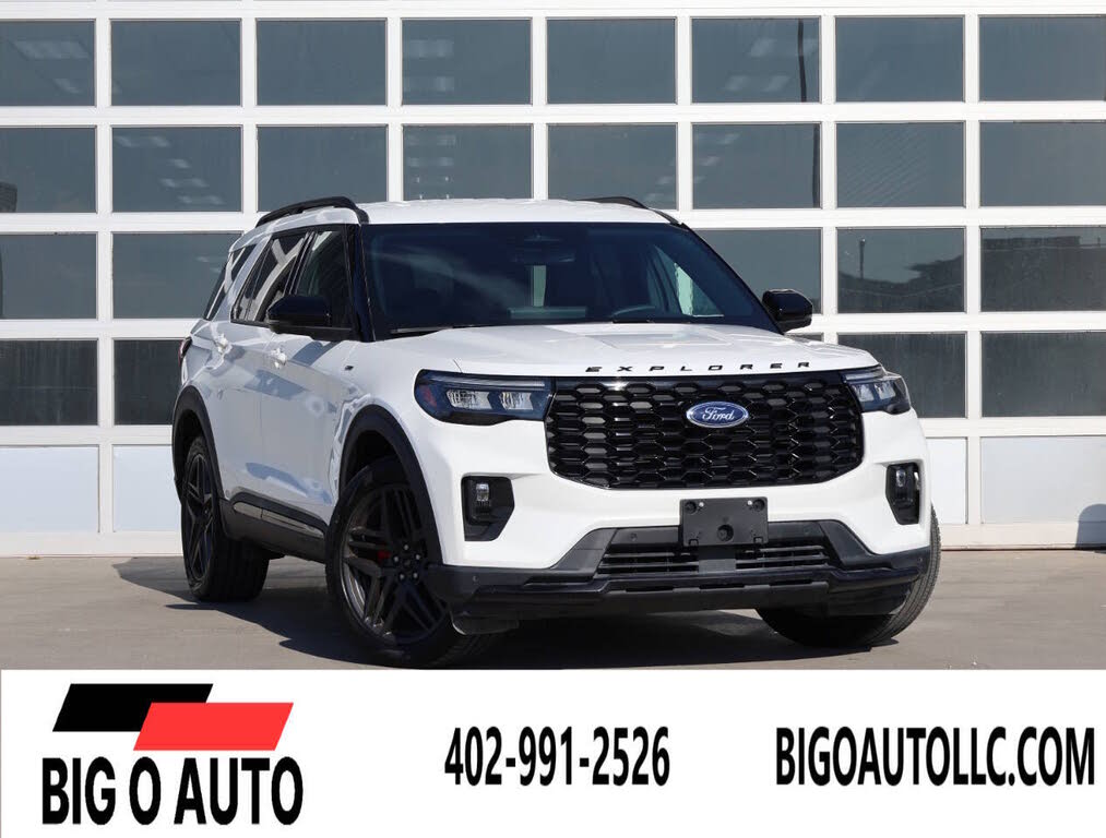2025 Ford Explorer ST-Line