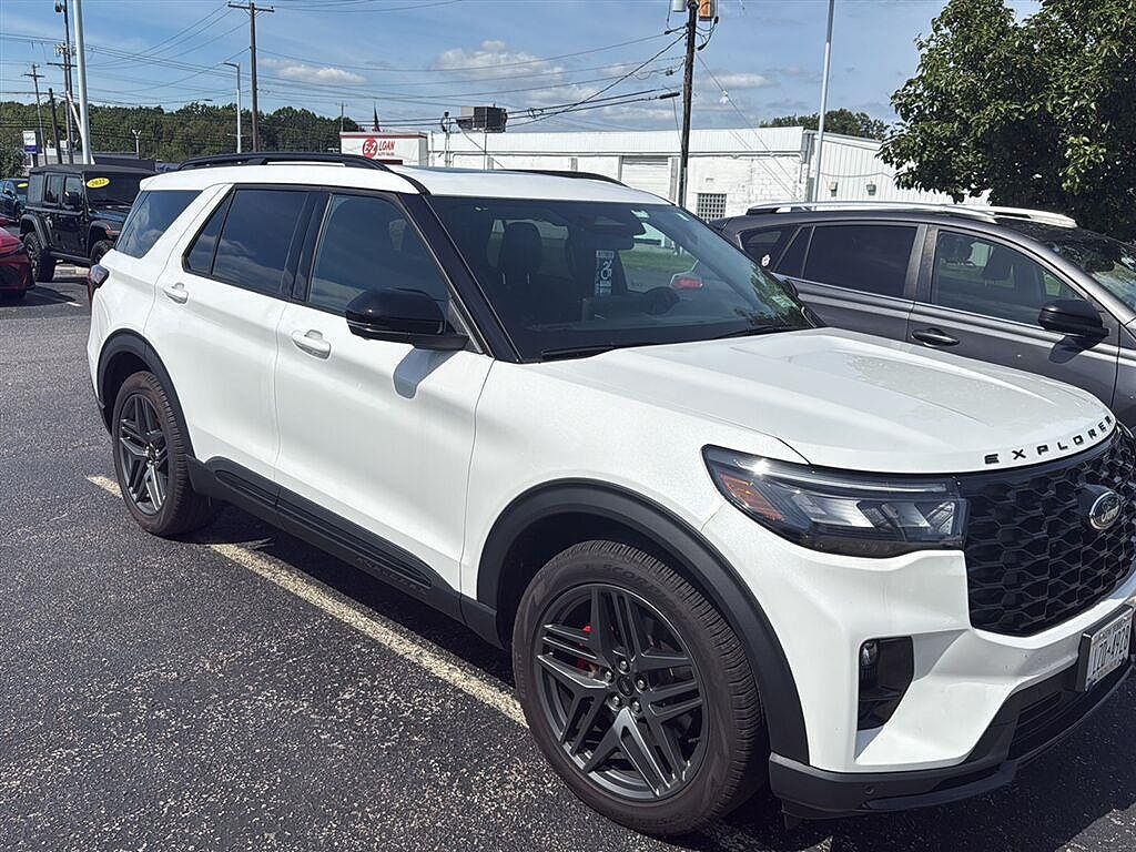 2025 Ford Explorer ST