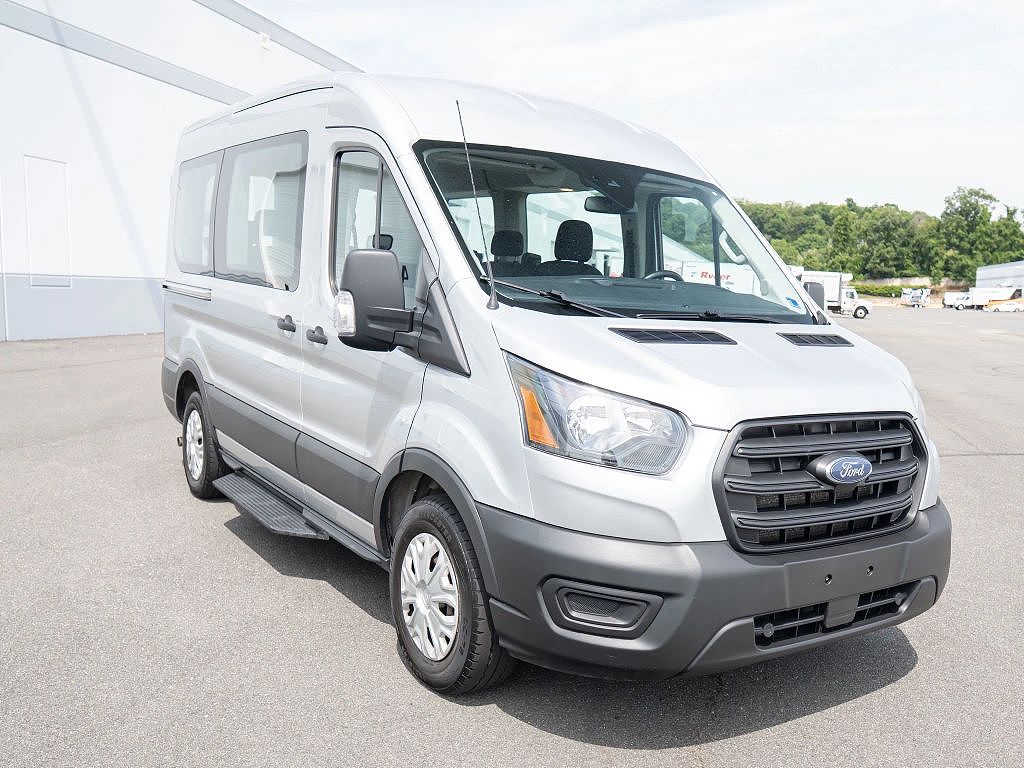 2020 Ford Transit 150 XLT Medium Roof