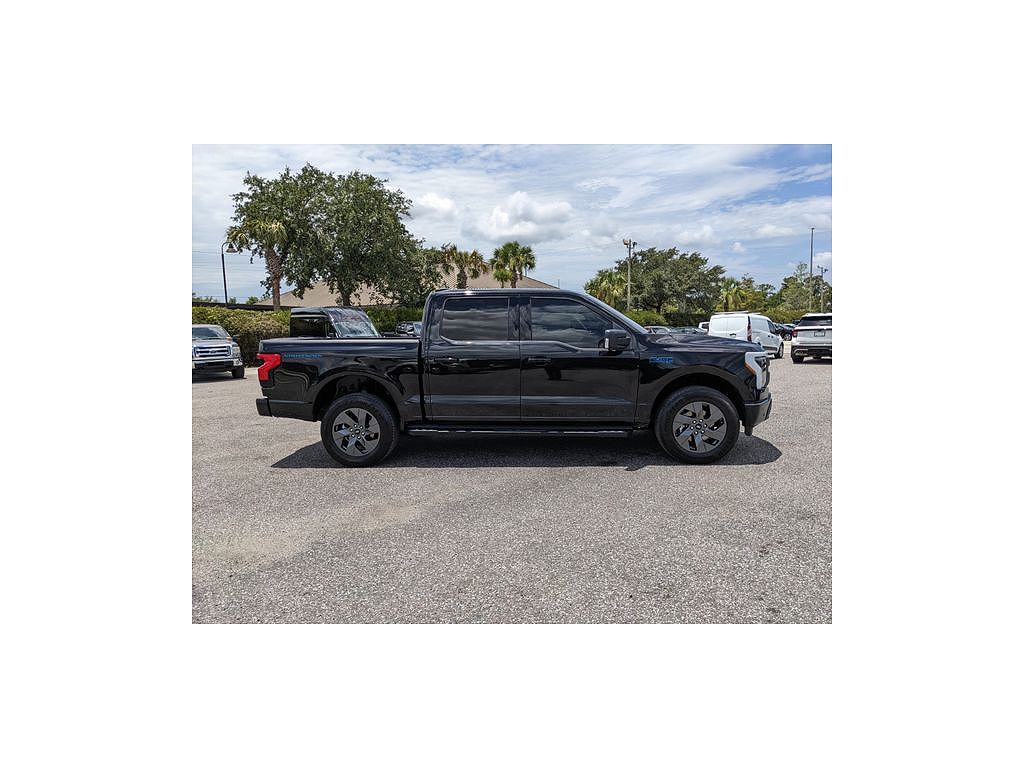 2025 Ford F-150 Lightning Flash