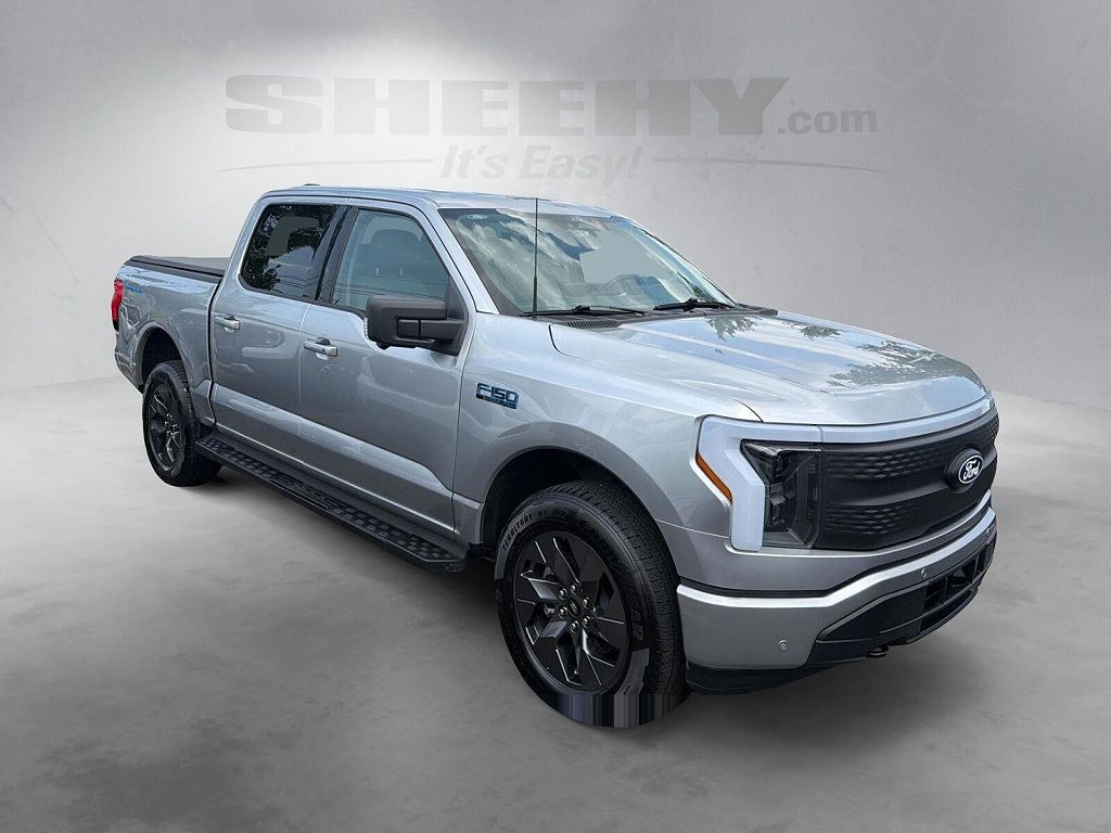 2025 Ford F-150 Lightning Flash