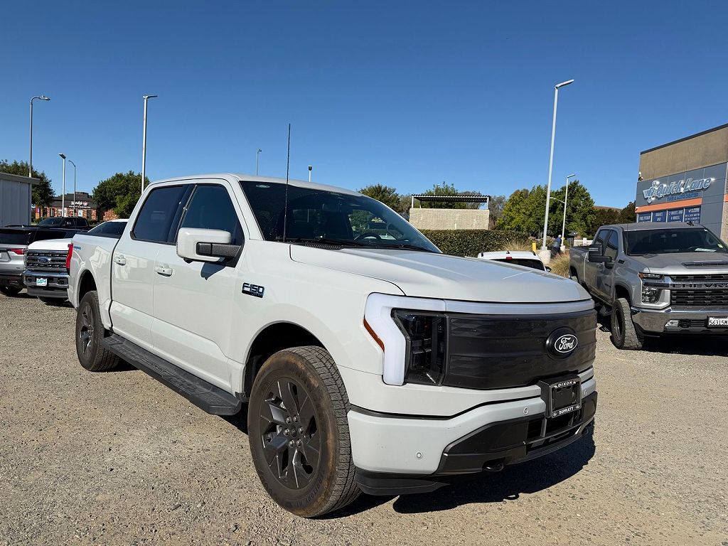2024 Ford F-150 Lightning Lariat