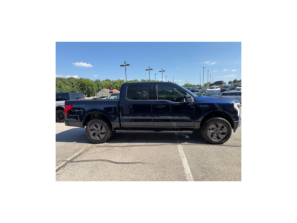 2024 Ford F-150 Lightning Lariat
