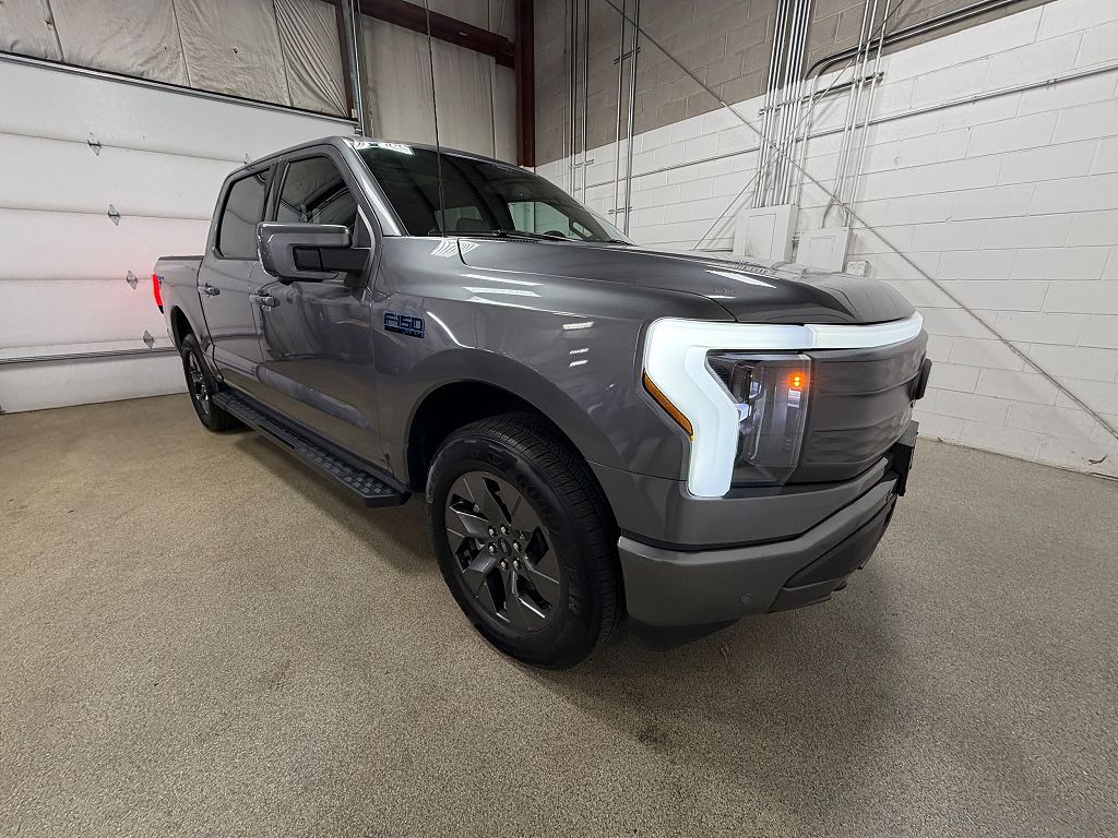 2024 Ford F-150 Lightning Lariat