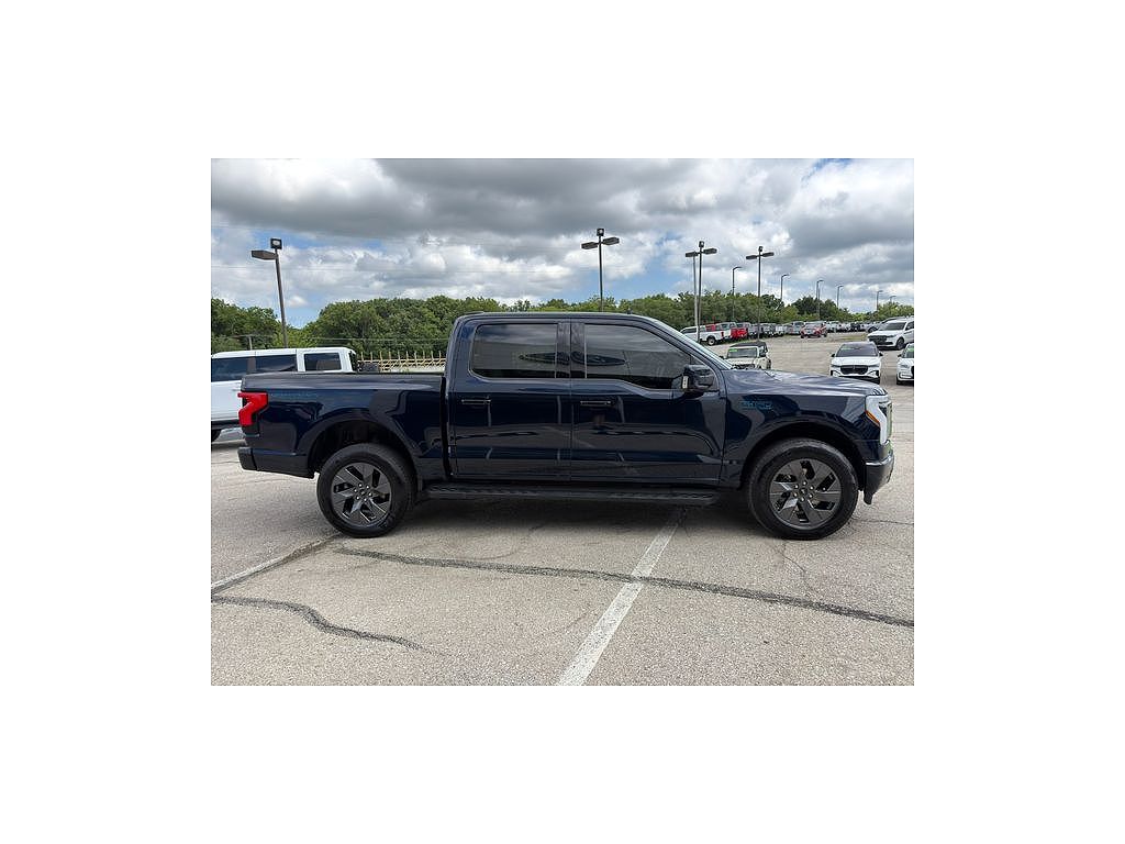 2024 Ford F-150 Lightning Lariat