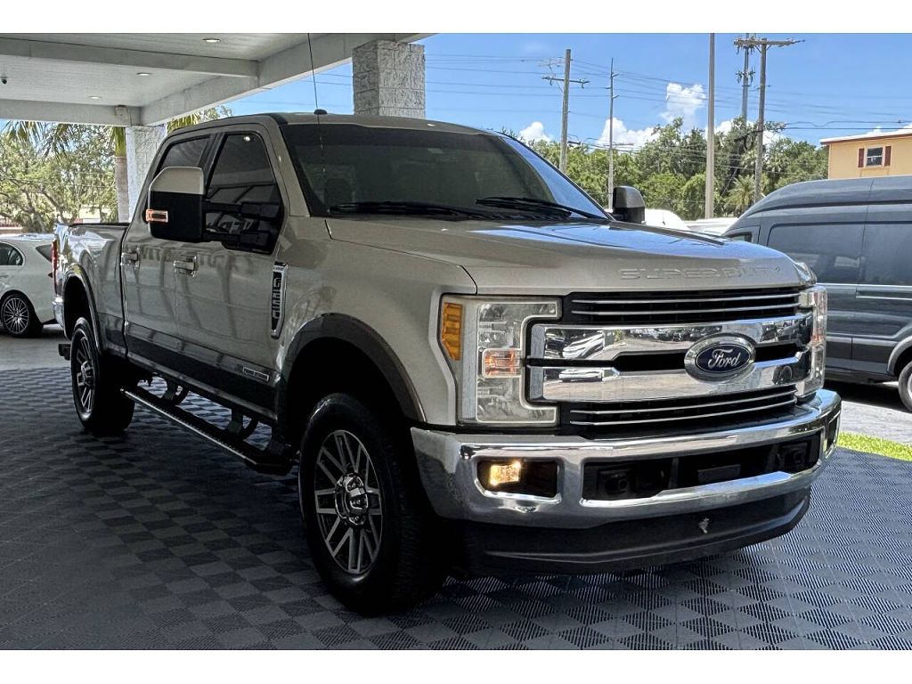 2017 Ford F-250 Super Duty Lariat 4x4 4dr Crew Cab 6.8 ft. SB Pickup