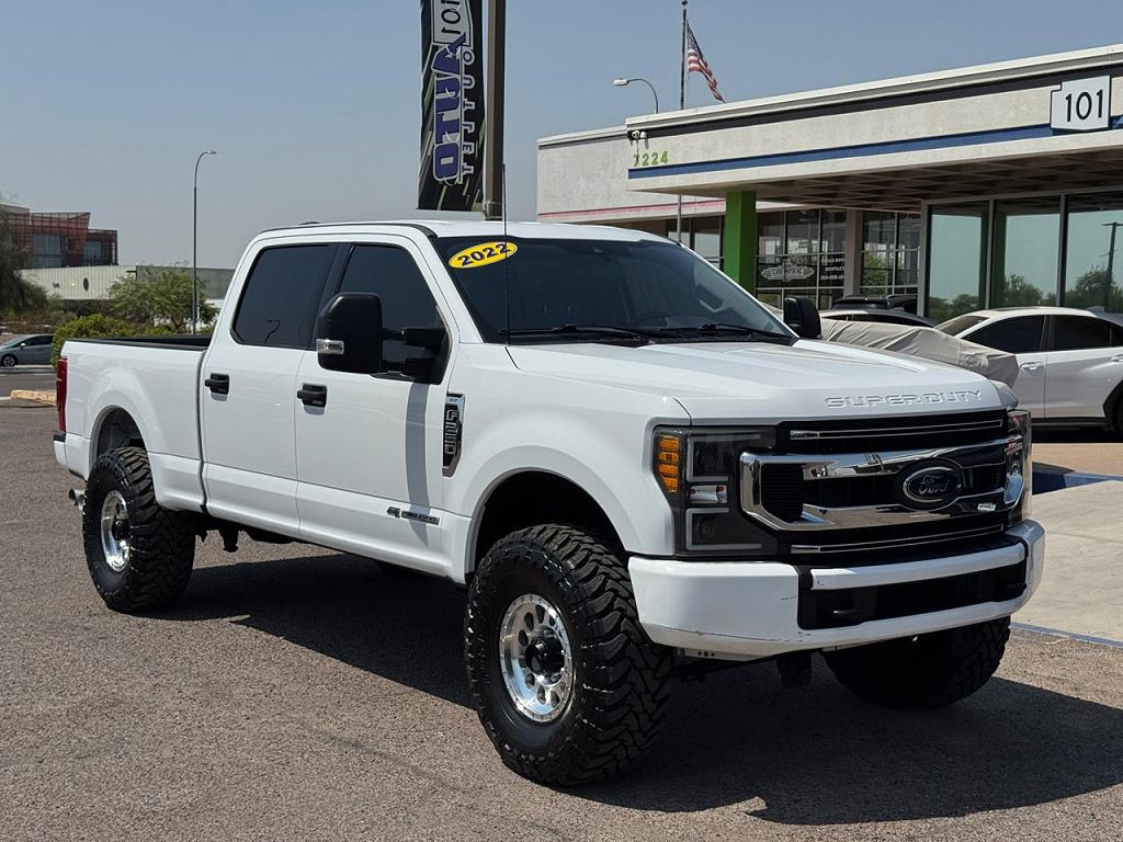 2022 Ford Super Duty F-250 SRW XLT 4WD Crew Cab 6.75' Box