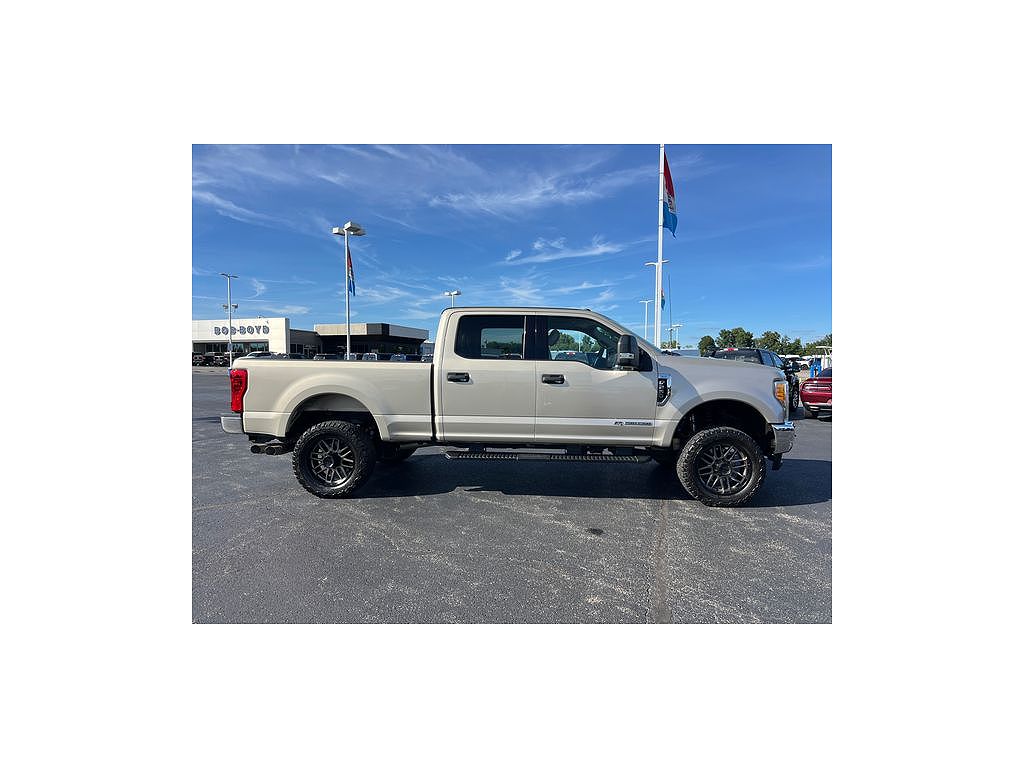 2017 Ford F-250 Super Duty XLT