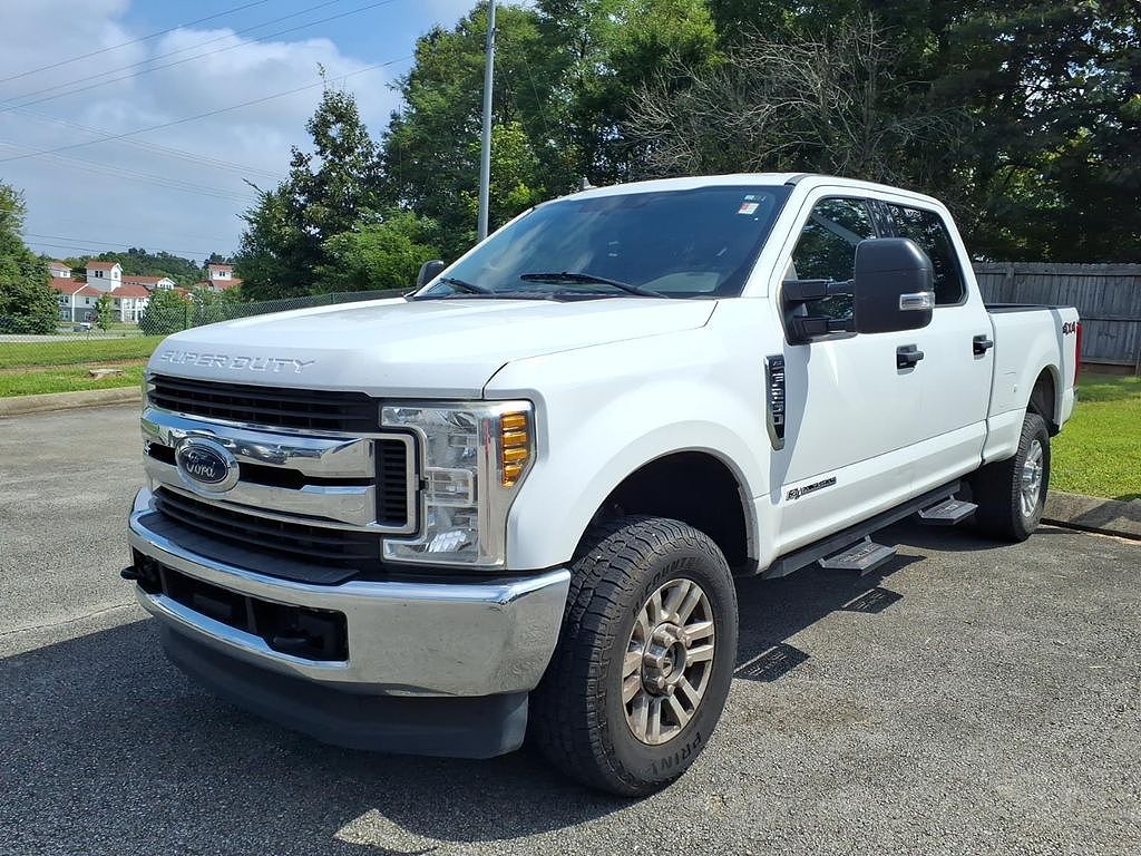 2019 Ford Super Duty F-250 SRW XLT 4WD Crew Cab 6.75' Box