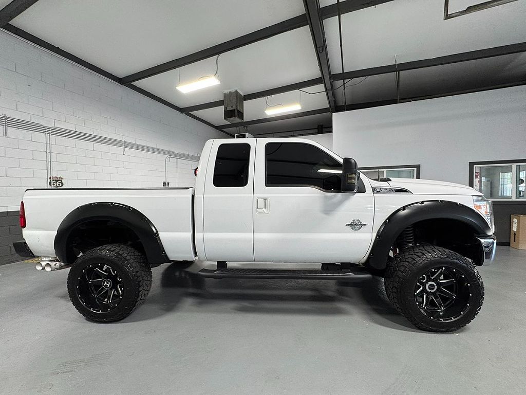 2016 Ford Super Duty F-250 SRW Lariat