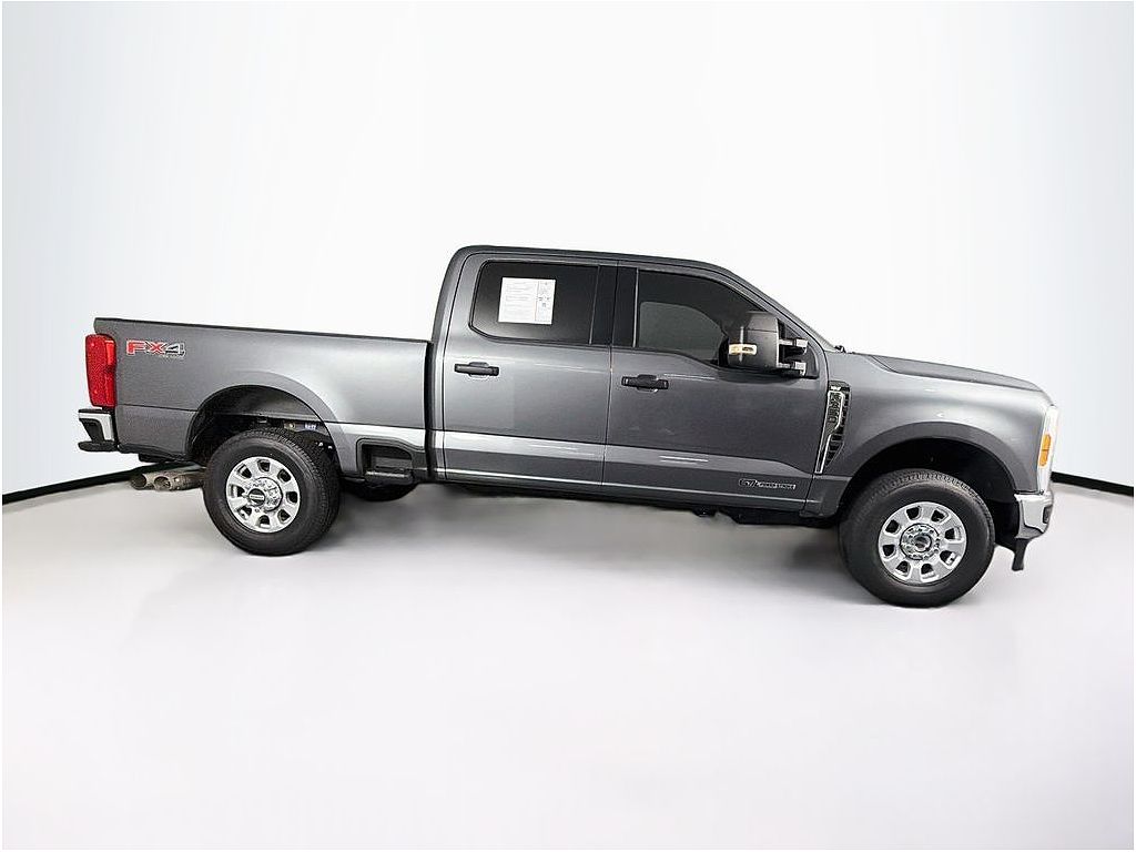2023 Ford F-350 Super Duty XLT