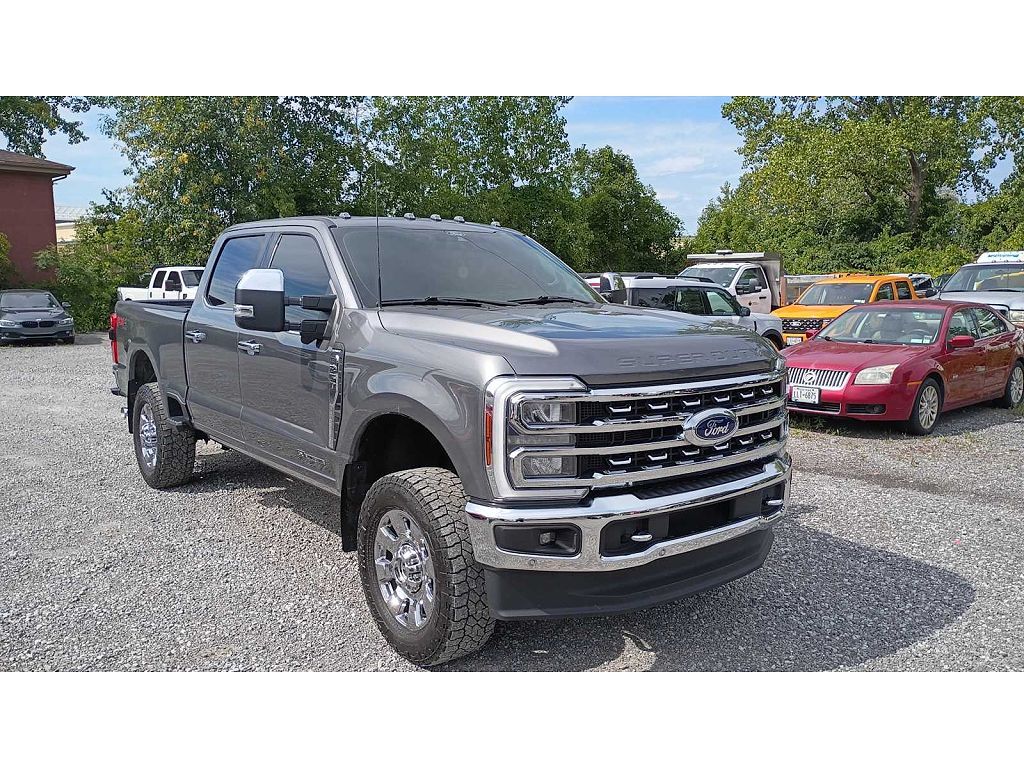 2024 Ford Super Duty F-350 SRW Pickup Lariat 4WD Crew Cab 6.75 Box