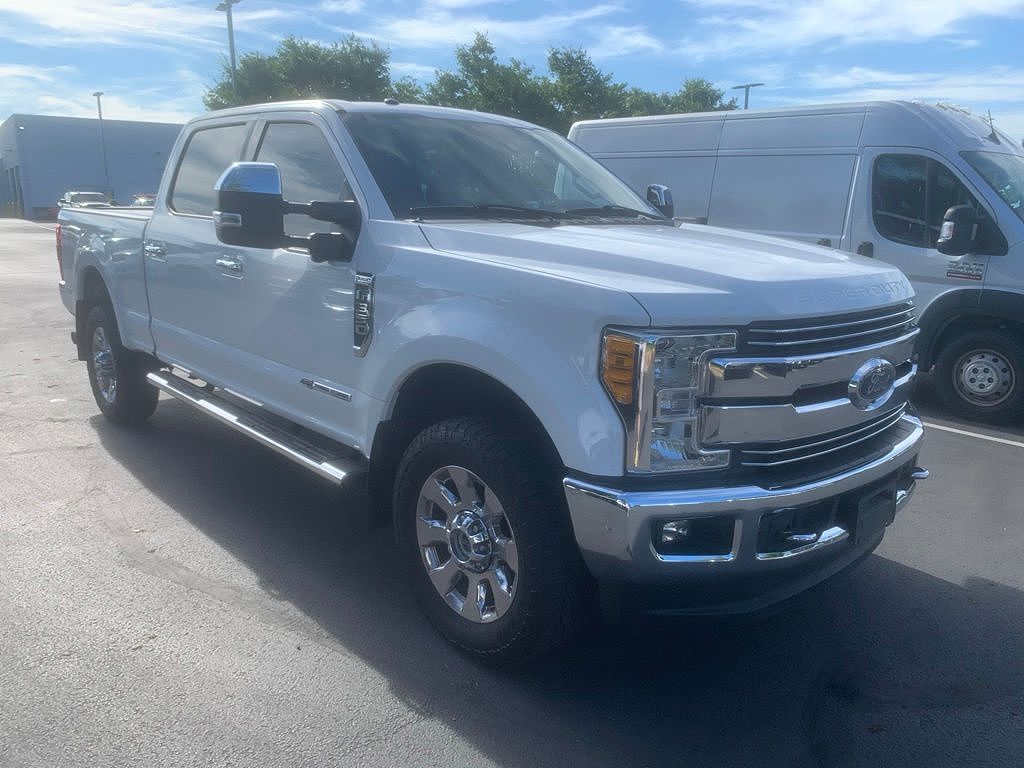2017 Ford F-350 Super Duty Lariat