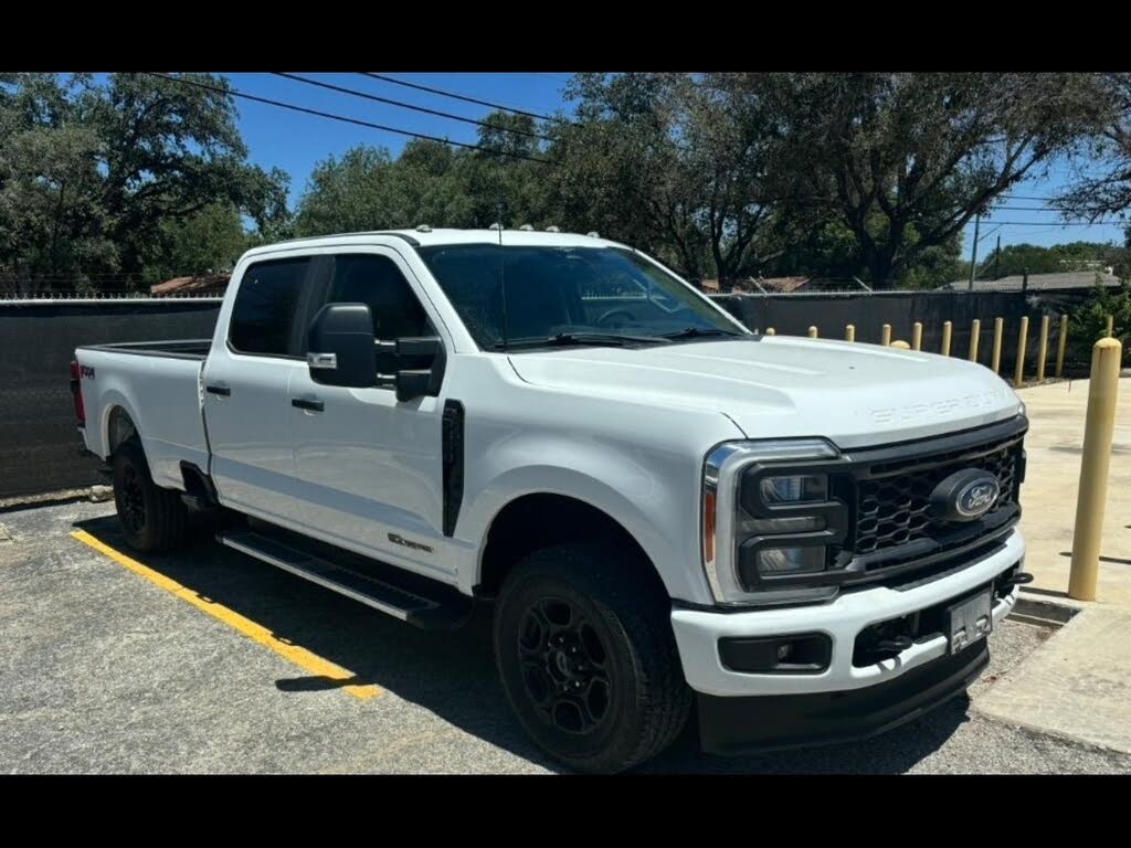 2023 Ford F-350 Super Duty Platinum