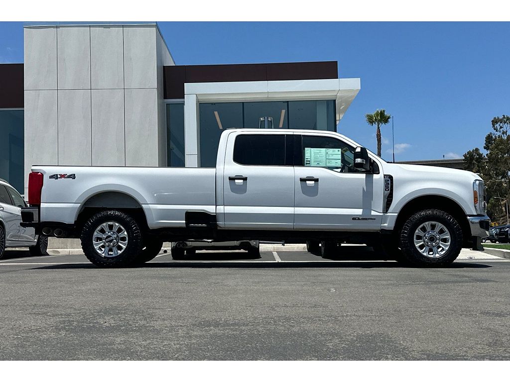 2023 Ford F-350 Platinum