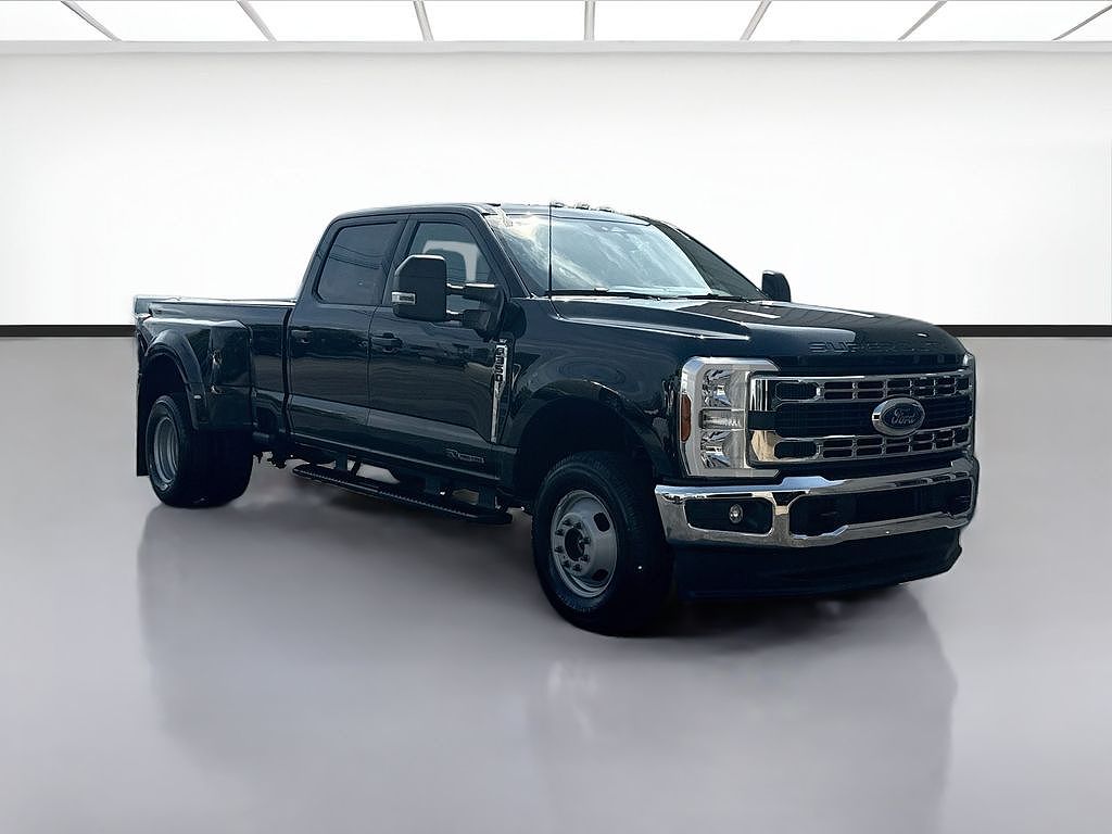 2026 Ford Super Duty F-350 DRW XL