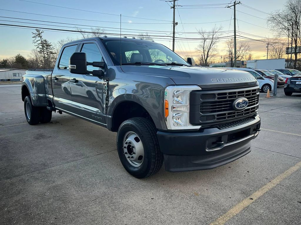 2023 Ford F-350 Lariat