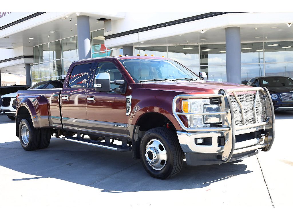 2017 Ford Super Duty F-350 DRW Lariat