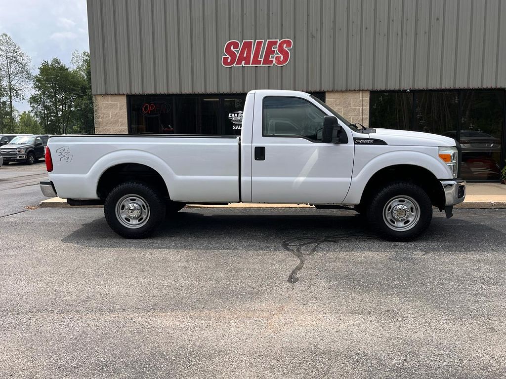 2016 Ford Super Duty F-250 SRW XL 4WD Reg Cab 8' Box