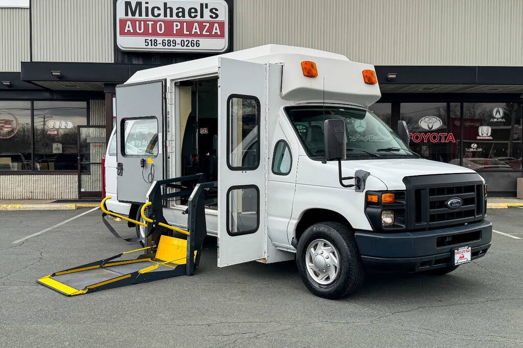 2011 Ford E-Series E-350 Super Duty