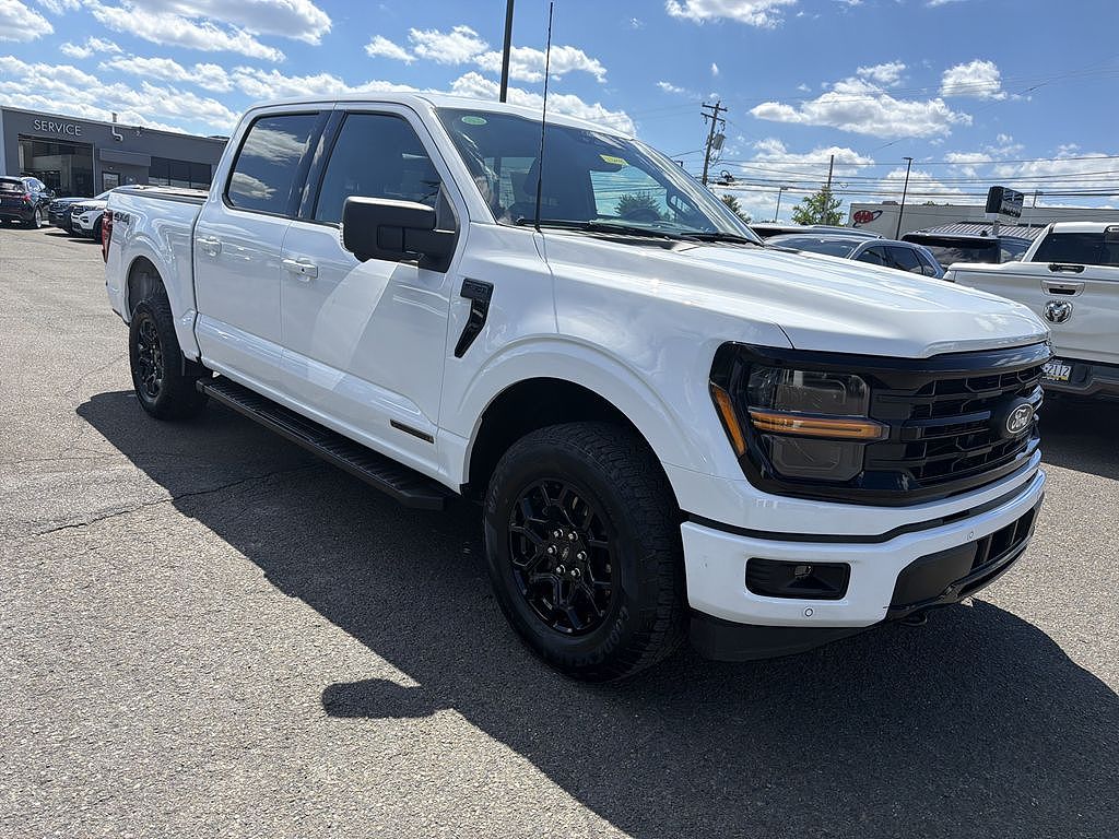 2024 Ford F-150 3.5L 4WD XLT PowerBoost SuperCrew w/ Black Appearance & Mobile Office Pkg