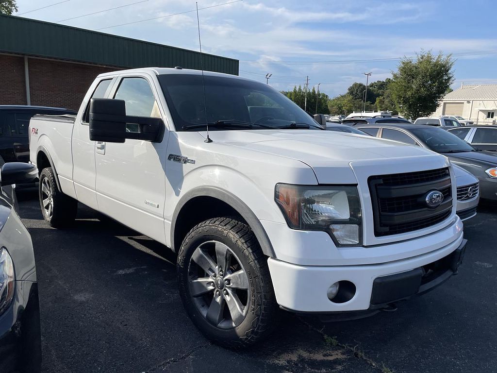 2013 Ford F-150 4WD SuperCab 145" FX4