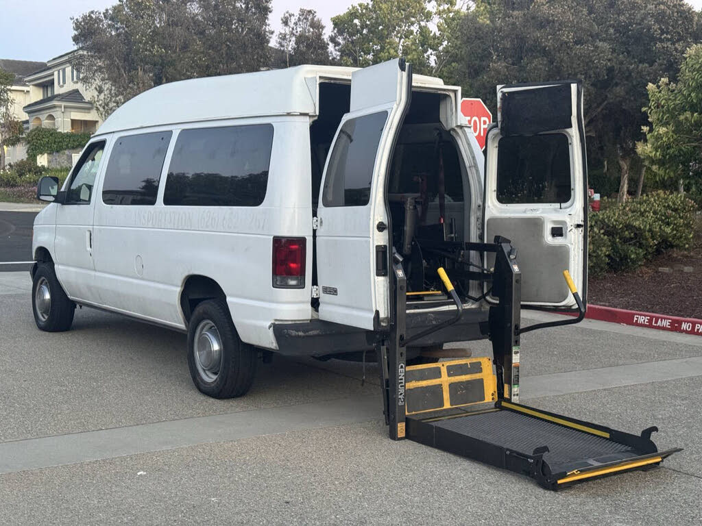 2003 Ford E-Series E-250