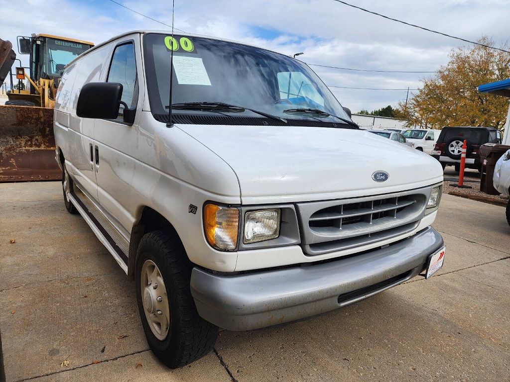 2000 Ford Econoline E-250