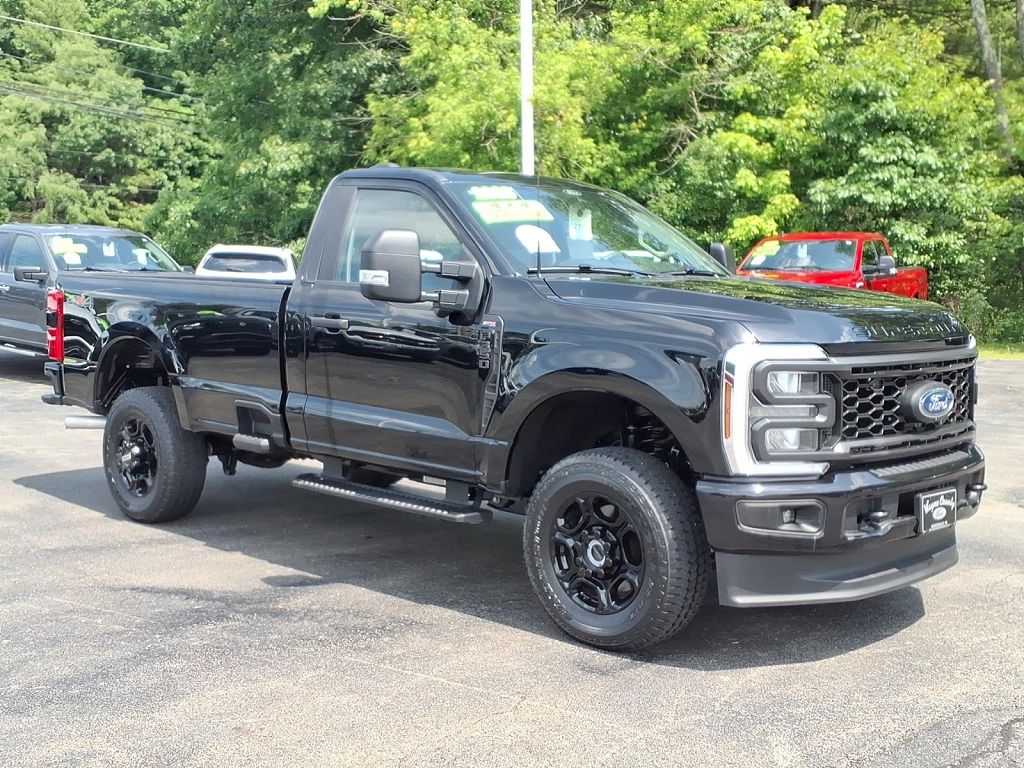 2025 Ford F-350 XLT