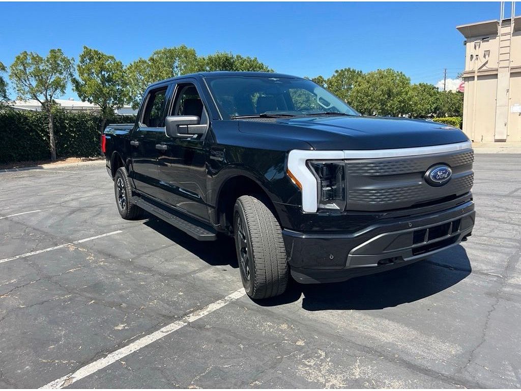 2023 Ford F-150 Lightning XLT