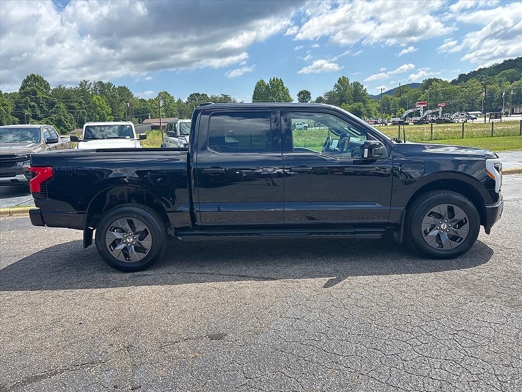 2023 Ford F-150 Lightning Lariat