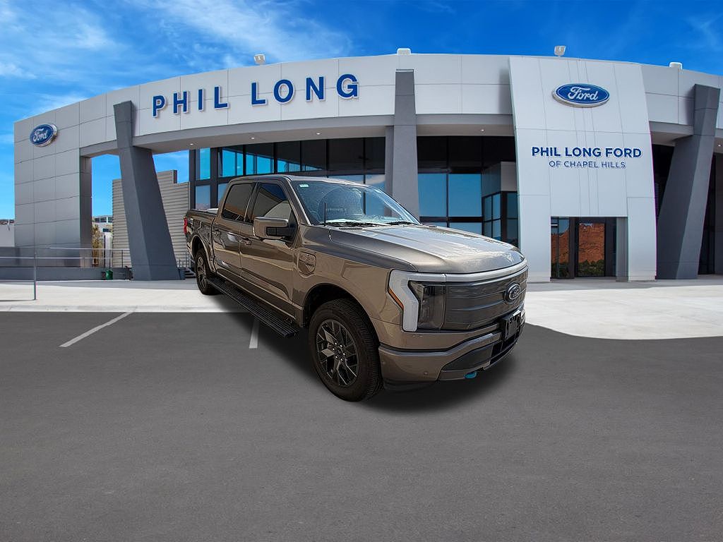 2023 Ford F-150 Lightning Lariat