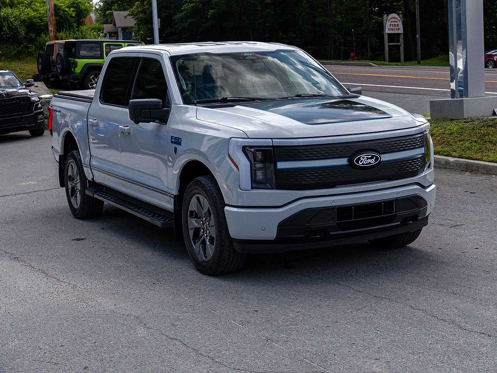 2024 Ford F-150 Lightning Flash