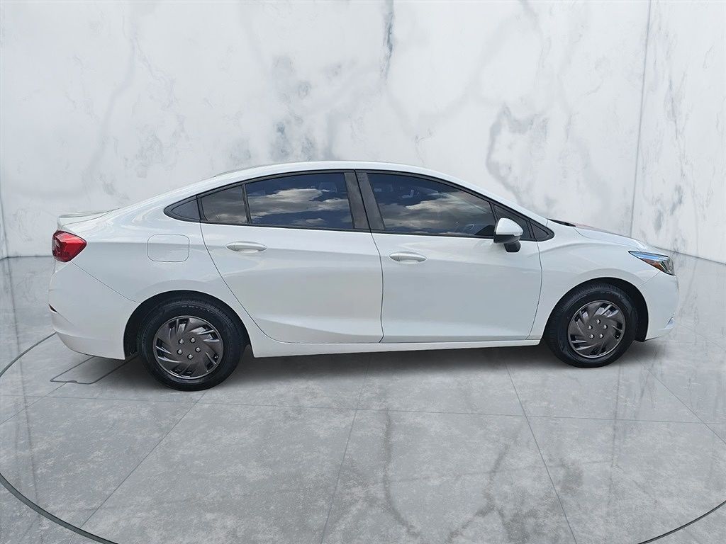2017 Chevrolet Cruze LS