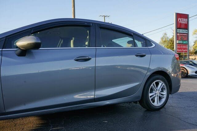 2018 Chevrolet Cruze - 27